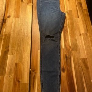 Women's Blue Distressed skinny Jeans